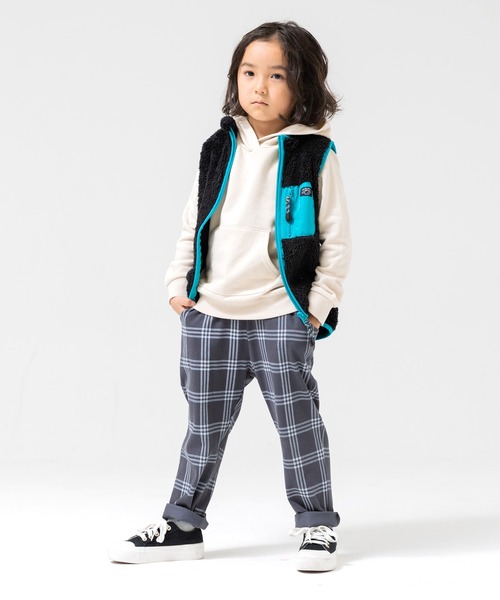 chil2（チルツー）の「ボアベスト（ベスト・キッズ・ブラック/オフホワイト/ベージュ・90cm/100cm/110cm/120cm/130cm/140cm）」の10枚目の写真