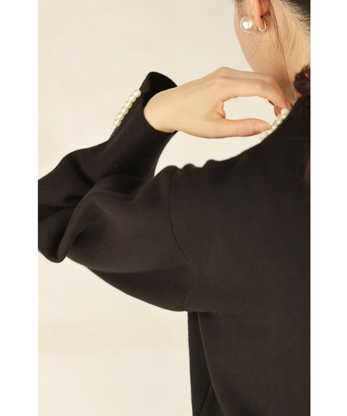 cawaii（カワイイ）の「（黒）デコレーションパールネックのきれいめニットプルオーバートップス（ニット/セーター・レディース・ブラック・FREE）」の4枚目の写真