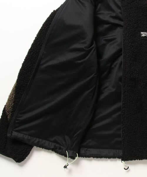 Reebok(リーボック)の「アドベンチャー BV ジャケット / CL ADVENTURE BV JACKET(その他アウター・メンズ・ブラック/ベージュ・LARGE/MEDIUM/SMALL/XX-LARGE/X-LARGE)」の4枚目の写真
