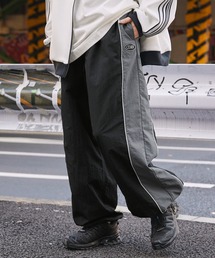 MONO-MART（モノマート）の「【CODDERR】サイドパイピングライン切替ルーズナイロンパンツ（その他パンツ・メンズ）」