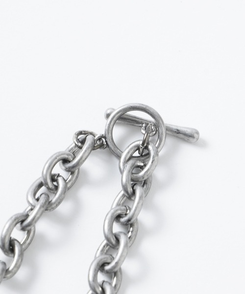 X-girl（エックスガール）の「GOTHIC LOGO PLATE NECKLACE（ネックレス・レディース・シルバー・ONE SIZE）」の4枚目の写真