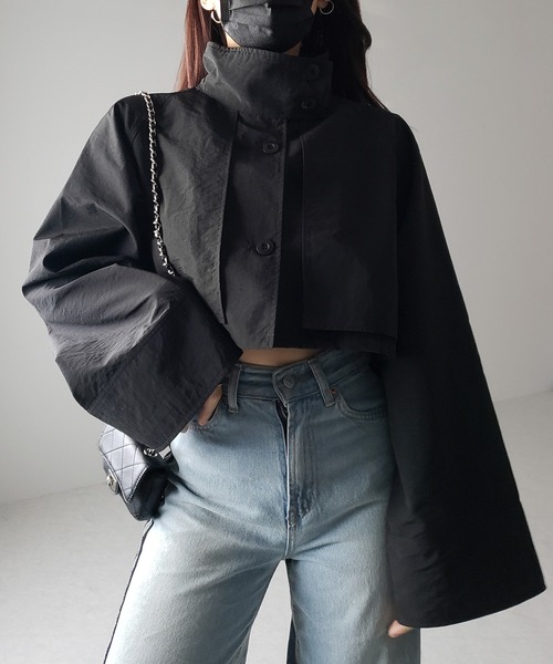 me+em select（ミームセレクト）の「【 ２WAY 】ワイドスリーブスタンドカラーナイロンショートトレンチコート（トレンチコート・レディース・グレイッシュベージュ/ブラック・FREE）」の10枚目の写真