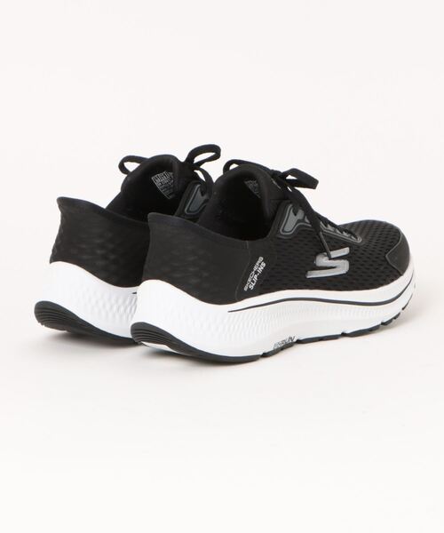 SKECHERS（スケッチャーズ）の「《SKECHERS》GO RUN CONSISTENT 2.0-ENDURE（スリッポン・レディース・ブラック×シルバー/ナチュラル・24.0cm/25.0cm/22.5cm/23.5cm/24.5cm/23.0cm）」の3枚目の写真