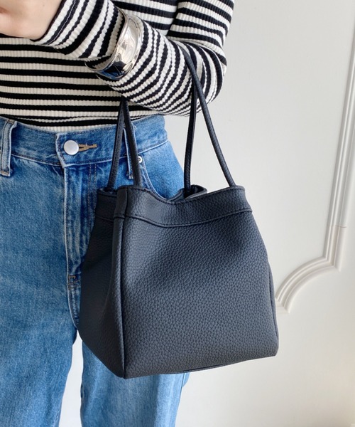 wears(ウェアーズ)の「スクエアデザインPUハンドバッグ(ハンドバッグ・レディース・ブラック/シルバー・FREE)」の6枚目の写真