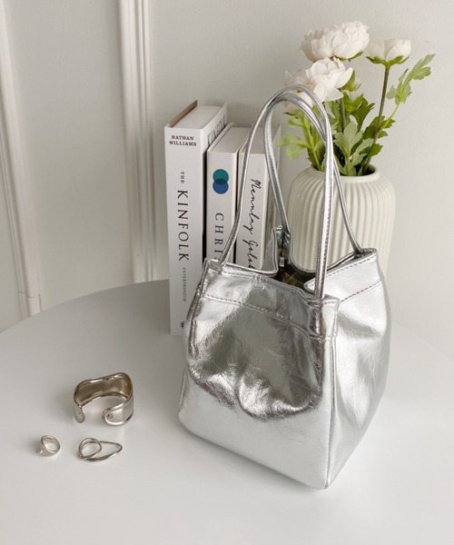 wears(ウェアーズ)の「スクエアデザインPUハンドバッグ(ハンドバッグ・レディース・ブラック/シルバー・FREE)」の13枚目の写真