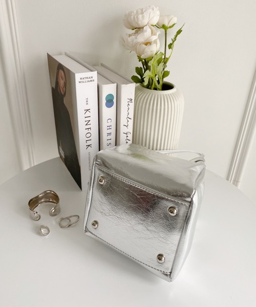 wears(ウェアーズ)の「スクエアデザインPUハンドバッグ(ハンドバッグ・レディース・ブラック/シルバー・FREE)」の21枚目の写真