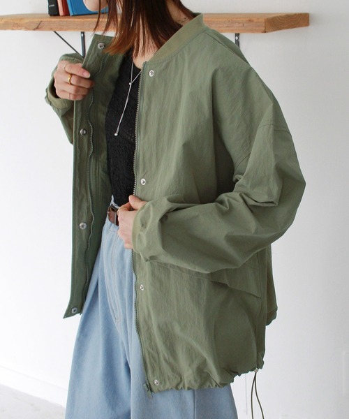 Crisp（クリスプ）の「ナイロンボリュームブルゾン（ブルゾン・レディース・カーキ/アイボリー・FREE）」の15枚目の写真