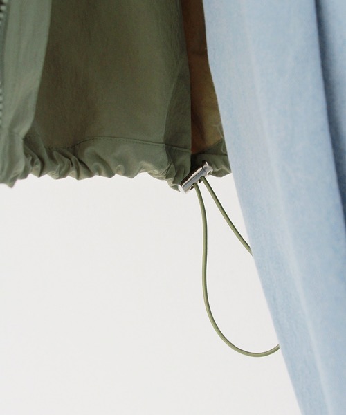 Crisp（クリスプ）の「ナイロンボリュームブルゾン（ブルゾン・レディース・カーキ/アイボリー・FREE）」の12枚目の写真