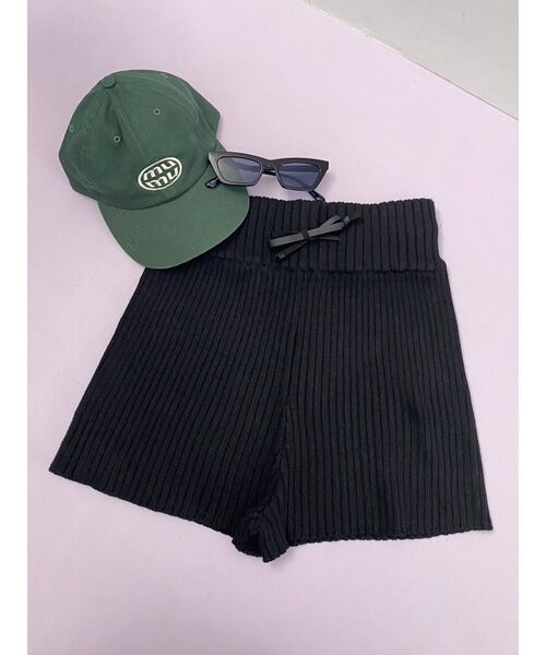 MURUA（ムルーア）の「リブニットキュロット【ショートパンツ】（その他パンツ・レディース・グレー/ブラック/アイボリー・FREE）」の4枚目の写真