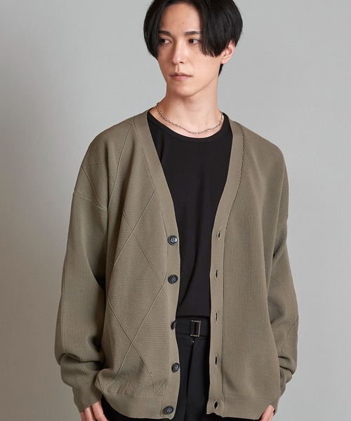 NO ID.（ノーアイディ）の「【NO ID.】Changing Knit V-Neck Cardigan / チェンジング ニット Vネック カーディガン（カーディガン/ボレロ・メンズ・グレイッシュベージュ/グレー/ブラック・ONE SIZE）」の9枚目の写真
