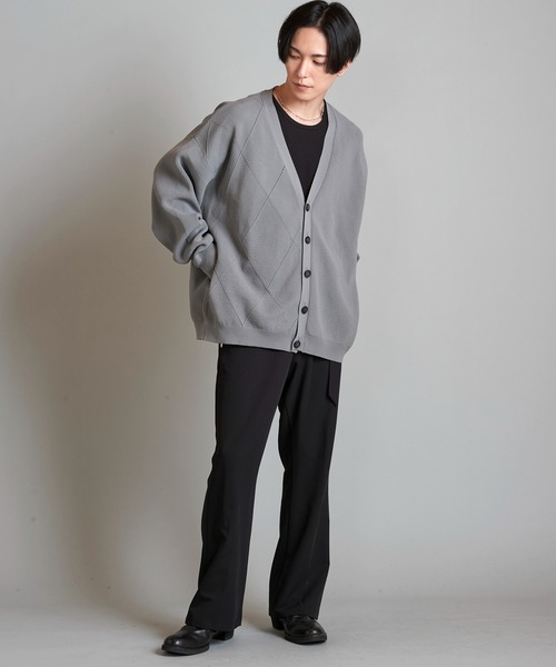 NO ID.（ノーアイディ）の「【NO ID.】Changing Knit V-Neck Cardigan / チェンジング ニット Vネック カーディガン（カーディガン/ボレロ・メンズ・グレイッシュベージュ/グレー/ブラック・ONE SIZE）」の10枚目の写真