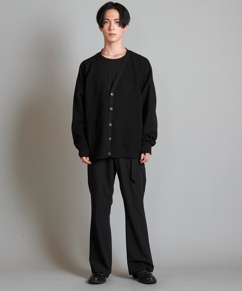 NO ID.（ノーアイディ）の「【NO ID.】Changing Knit V-Neck Cardigan / チェンジング ニット Vネック カーディガン（カーディガン/ボレロ・メンズ・グレイッシュベージュ/グレー/ブラック・ONE SIZE）」の8枚目の写真