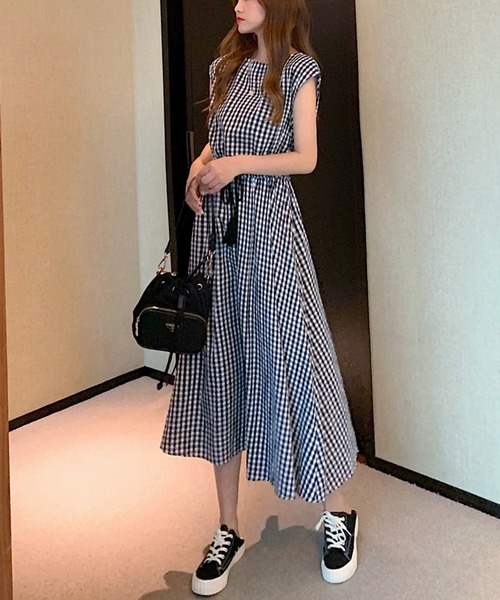 SHEPP(シープ)の「フレンチスリーブ ハイウエスト ボリュームワンピース(ワンピース・レディース・ブラック/アイボリー/カーキ/ダークグリーン/ベージュ/オレンジ/ネイビー/チェック/グリーン・S/M/L)」の9枚目の写真