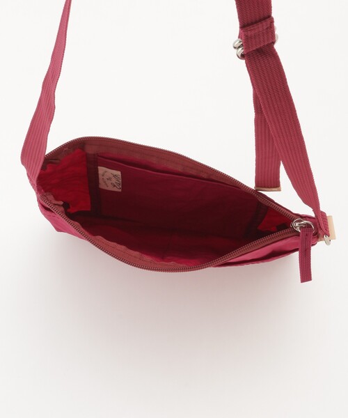 &Bridge(アンドブリッジ)の「Earth Made (アースメイド) ポケットショルダーバッグ(PU)(ショルダーバッグ・レディース・ピンク系・99)」の3枚目の写真
