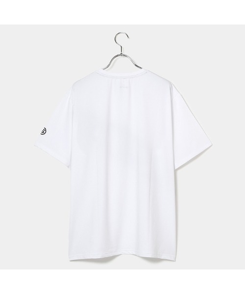 SKINS（スキンズ）の「【SKINS(スキンズ)/アクティブウェア】ビッグロゴTシャツ（Tシャツ/カットソー・メンズ・ホワイト/ブラック/ネイビー・52/48/46）」の10枚目の写真