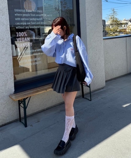 nemne store(ネンネストア)の「リボンモチーフ刺繍アソートストライプショートシャツ(シャツ/ブラウス・レディース・ライトブルー/アイボリー/ブルー・フリー)」の10枚目の写真