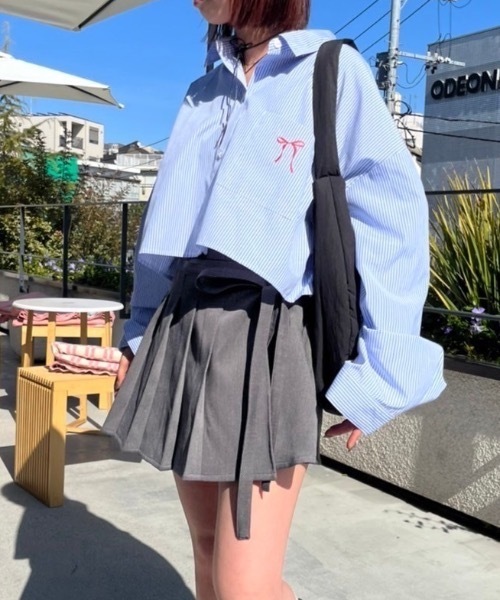 nemne store(ネンネストア)の「リボンモチーフ刺繍アソートストライプショートシャツ(シャツ/ブラウス・レディース・ライトブルー/アイボリー/ブルー・フリー)」の11枚目の写真
