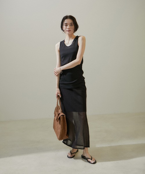 SALON adam et rope'（サロン アダム エ ロペ）の「nu=layerスクープネックタンクトップ（タンクトップ・レディース・ホワイト/ライトグレー/ブラック/イエロー/レッド・FREE）」の6枚目の写真