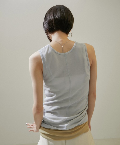 SALON adam et rope'（サロン アダム エ ロペ）の「nu=layerスクープネックタンクトップ（タンクトップ・レディース・ホワイト/ライトグレー/ブラック/イエロー/レッド・FREE）」の14枚目の写真