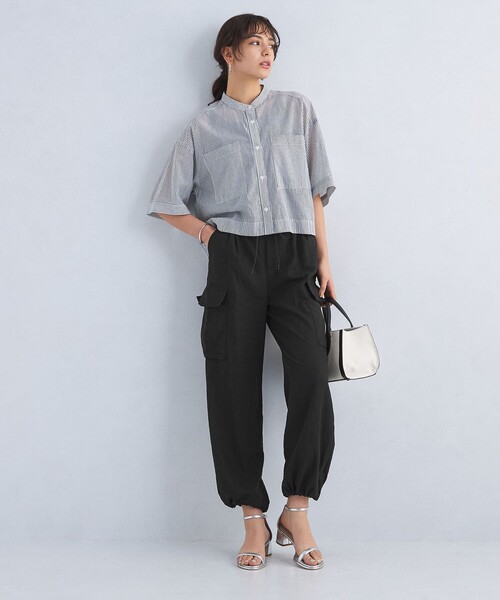 green label relaxing(グリーンレーベルリラクシング)の「BREEZE LINEN ブリーズリネン カーゴ パンツ(カーゴパンツ・レディース・ブラック/ベージュ・36/38)」の9枚目の写真