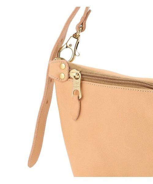 IL BISONTE（イルビゾンテ）の「IL BISONTE / ORIGINAL LEATHER / SHOULDER BAG（ショルダーバッグ・レディース・グレー/ブラック/ナチュラル/ライトブラウン/グリーン/ダークブラウン/レンガ・FREE）」の11枚目の写真