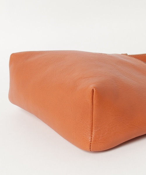 IL BISONTE（イルビゾンテ）の「IL BISONTE / ORIGINAL LEATHER / SHOULDER BAG（ショルダーバッグ・レディース・グレー/ブラック/ナチュラル/ライトブラウン/グリーン/ダークブラウン/レンガ・FREE）」の8枚目の写真