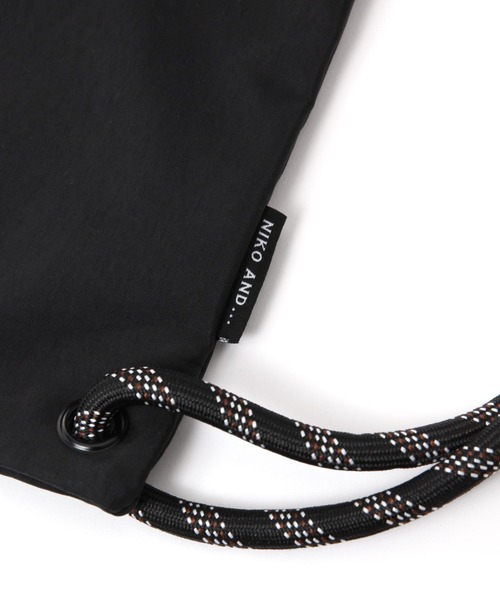 niko and...（ニコアンド）の「パラコードナップサック（バックパック/リュック・メンズ・ブルー/ベージュ/ブラック・FREE）」の19枚目の写真