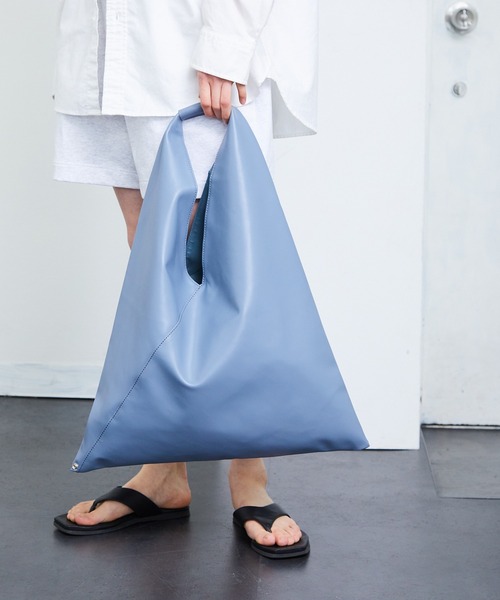 ROOPTOKYO(ループトウキョウ)の「▲Cowhide Split Leather Triangle Tote Bag /牛革 スプリットレザー トライアングルトートバッグ デイリーユース(トートバッグ・レディース・イエロー/ブルー/グリーン・FREE)」の4枚目の写真