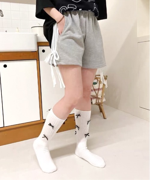 【THEAIRTOWN】ツートンライン バルーン ショートパンツ ラインアクセントタフタショートパンツ | チャコット