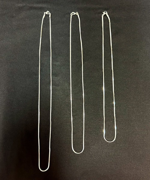 DiamondHearts（ダイヤモンドハーツ）の「シンプルスネークネックレス（ネックレス・メンズ・シルバー・50cm/55cm/60cm）」の4枚目の写真