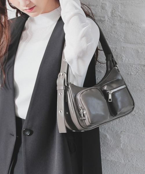 Honeys（ハニーズ）の「アウトポケットバッグ（ショルダーバッグ・レディース・シルバー/アイボリー/ブラック/グレー/レッド/ブラウン・FREE）」の3枚目の写真