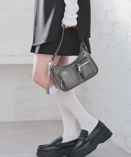 Honeys（ハニーズ）の「アウトポケットバッグ（ショルダーバッグ・レディース・シルバー/アイボリー/ブラック/グレー/レッド/ブラウン・FREE）」の15枚目の写真