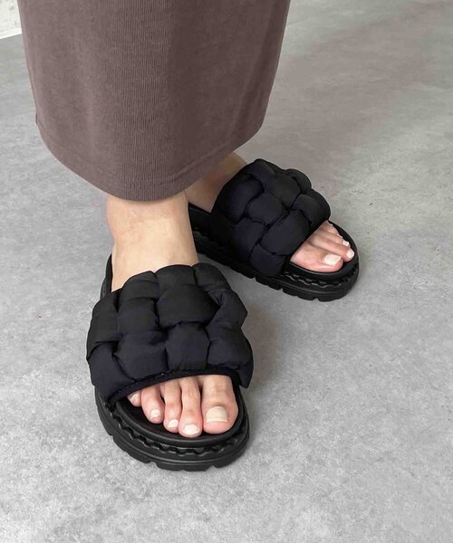 Thevon（ゼボン）の「パデットサンダル（サンダル・レディース・オフホワイト/ブラック・L/M）」の9枚目の写真