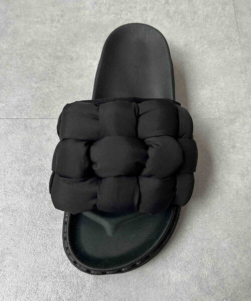 Thevon（ゼボン）の「パデットサンダル（サンダル・レディース・オフホワイト/ブラック・L/M）」の5枚目の写真