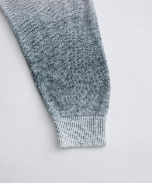 ADAM ET ROPE'(アダムエロペ)の「【WEB限定】シアー グラデーション ニットポロ カーディガン / ロングシーズン着用可能 / ユニセックス(カーディガン/ボレロ・メンズ・ライトグレー/ブルー系その他4/ブラウン系その他2・M/L)」の7枚目の写真