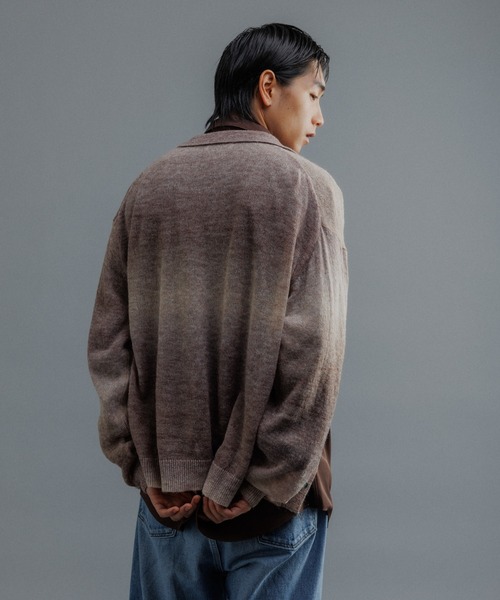 ADAM ET ROPE'(アダムエロペ)の「【WEB限定】シアー グラデーション ニットポロ カーディガン / ロングシーズン着用可能 / ユニセックス(カーディガン/ボレロ・メンズ・ライトグレー/ブルー系その他4/ブラウン系その他2・M/L)」の12枚目の写真