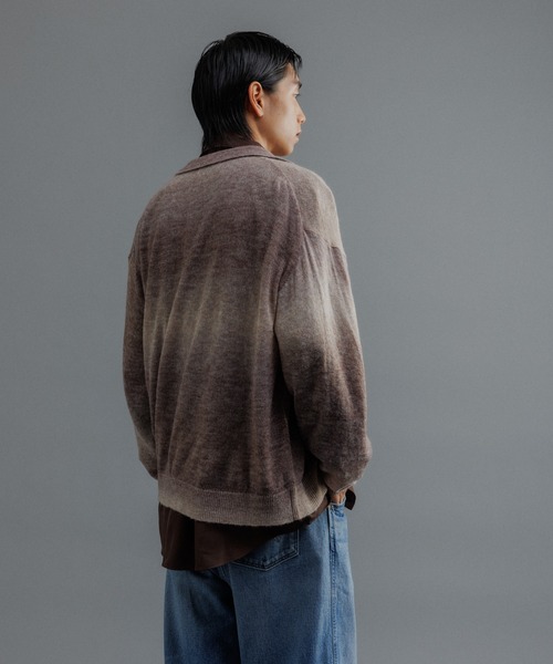 ADAM ET ROPE'(アダムエロペ)の「【WEB限定】シアー グラデーション ニットポロ カーディガン / ロングシーズン着用可能 / ユニセックス(カーディガン/ボレロ・メンズ・ライトグレー/ブルー系その他4/ブラウン系その他2・M/L)」の13枚目の写真