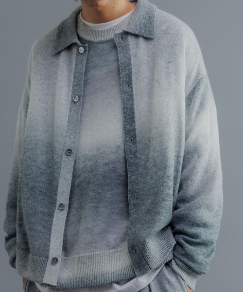 ADAM ET ROPE'(アダムエロペ)の「【WEB限定】シアー グラデーション ニットポロ カーディガン / ロングシーズン着用可能 / ユニセックス(カーディガン/ボレロ・メンズ・ライトグレー/ブルー系その他4/ブラウン系その他2・M/L)」の14枚目の写真