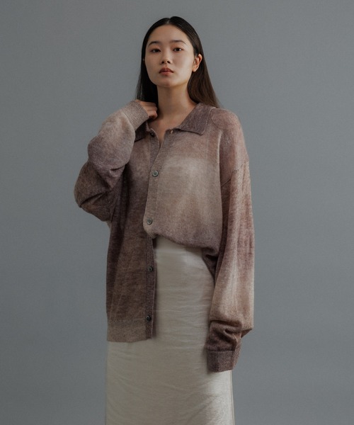 ADAM ET ROPE'(アダムエロペ)の「【WEB限定】シアー グラデーション ニットポロ カーディガン / ロングシーズン着用可能 / ユニセックス(カーディガン/ボレロ・メンズ・ライトグレー/ブルー系その他4/ブラウン系その他2・M/L)」の20枚目の写真