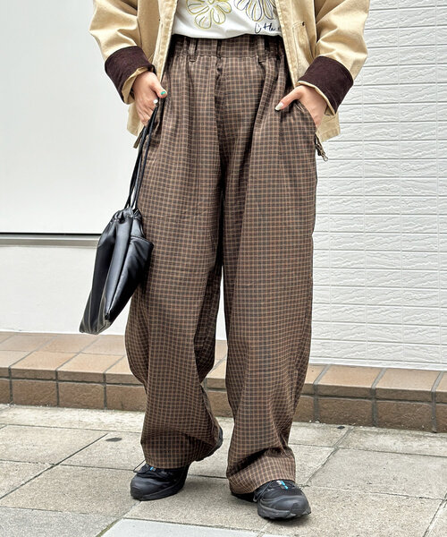CPCM(シーピーシーエム)の「【ふわもこ】チェックイージーパンツ(その他パンツ・レディース・ブラウン/グリーン/ネイビー/ブラック・MEDIUM/LARGE)」の1枚目の写真