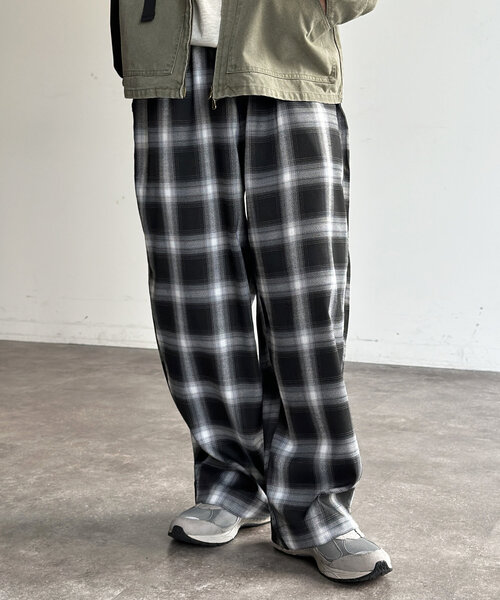 CPCM(シーピーシーエム)の「【ふわもこ】チェックイージーパンツ(その他パンツ・レディース・ブラウン/グリーン/ネイビー/ブラック・MEDIUM/LARGE)」の2枚目の写真