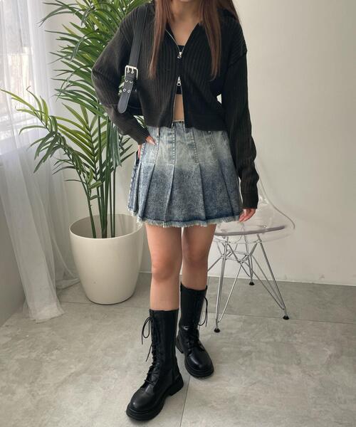 WEGO（ウィゴー）の「WEGO/ヴィンテージウォッシュプリーツスカパン（デニムスカート・レディース・ブラック系その他/コバルトブルー・FREE）」の4枚目の写真