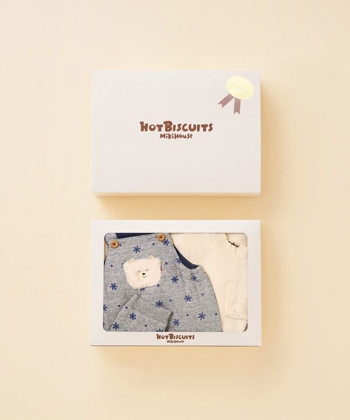 HOT BISCUITS（ホットビスケッツ）の「キルト素材 オーバーオール＆Tシャツギフトセット【BOX付き】（ベビーギフト・キッズ・グレー/アイボリー・70cm/80ｃｍ）」の4枚目の写真