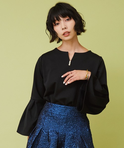 JETSET SOLO PLUS (ジェットセットソロプラス)の「【JETSET SOLO PLUS】パール×ベルスリーブ裏起毛ブラウス(シャツ/ブラウス・レディース・サックスブルー/ベージュ/ブラック・FREE)」の17枚目の写真