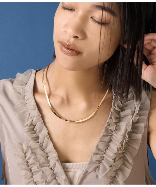 Settimissimo（セッティミッシモ）の「金属アレルギー対応ステンレスカーブデザインシンプルネックカフ（ネックレス・レディース・シルバー/ゴールド・FREE）」の6枚目の写真