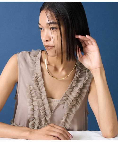 Settimissimo（セッティミッシモ）の「金属アレルギー対応ステンレスカーブデザインシンプルネックカフ（ネックレス・レディース・シルバー/ゴールド・FREE）」の7枚目の写真