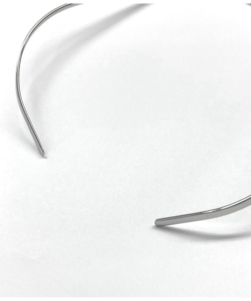 Settimissimo（セッティミッシモ）の「金属アレルギー対応ステンレスカーブデザインシンプルネックカフ（ネックレス・レディース・シルバー/ゴールド・FREE）」の12枚目の写真