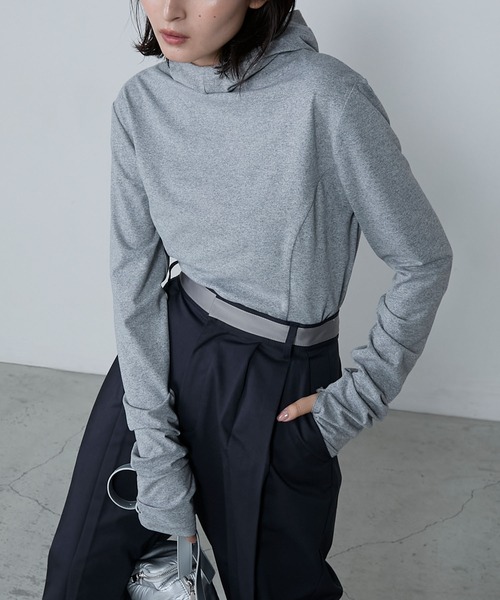 le ELMi(ルエルミ)の「Compact hoodie pullover / コンパクトフーディカットソー(Tシャツ/カットソー・レディース・オフホワイト/グレー/ブラック・FREE)」の3枚目の写真