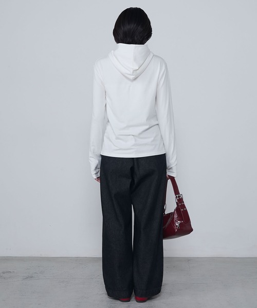 le ELMi(ルエルミ)の「Compact hoodie pullover / コンパクトフーディカットソー(Tシャツ/カットソー・レディース・オフホワイト/グレー/ブラック・FREE)」の16枚目の写真