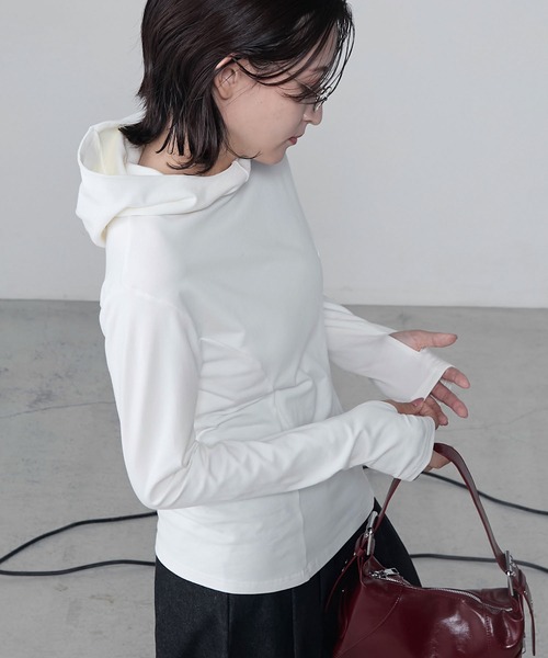 le ELMi(ルエルミ)の「Compact hoodie pullover / コンパクトフーディカットソー(Tシャツ/カットソー・レディース・オフホワイト/グレー/ブラック・FREE)」の20枚目の写真